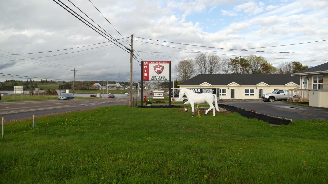 The White Horse Motel Cornwall Экстерьер фото