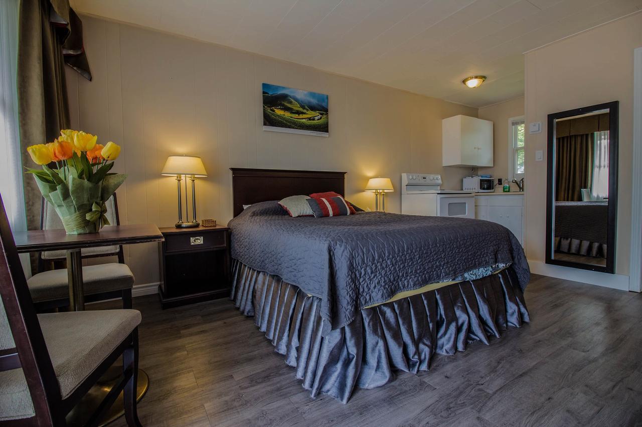 The White Horse Motel Cornwall Экстерьер фото