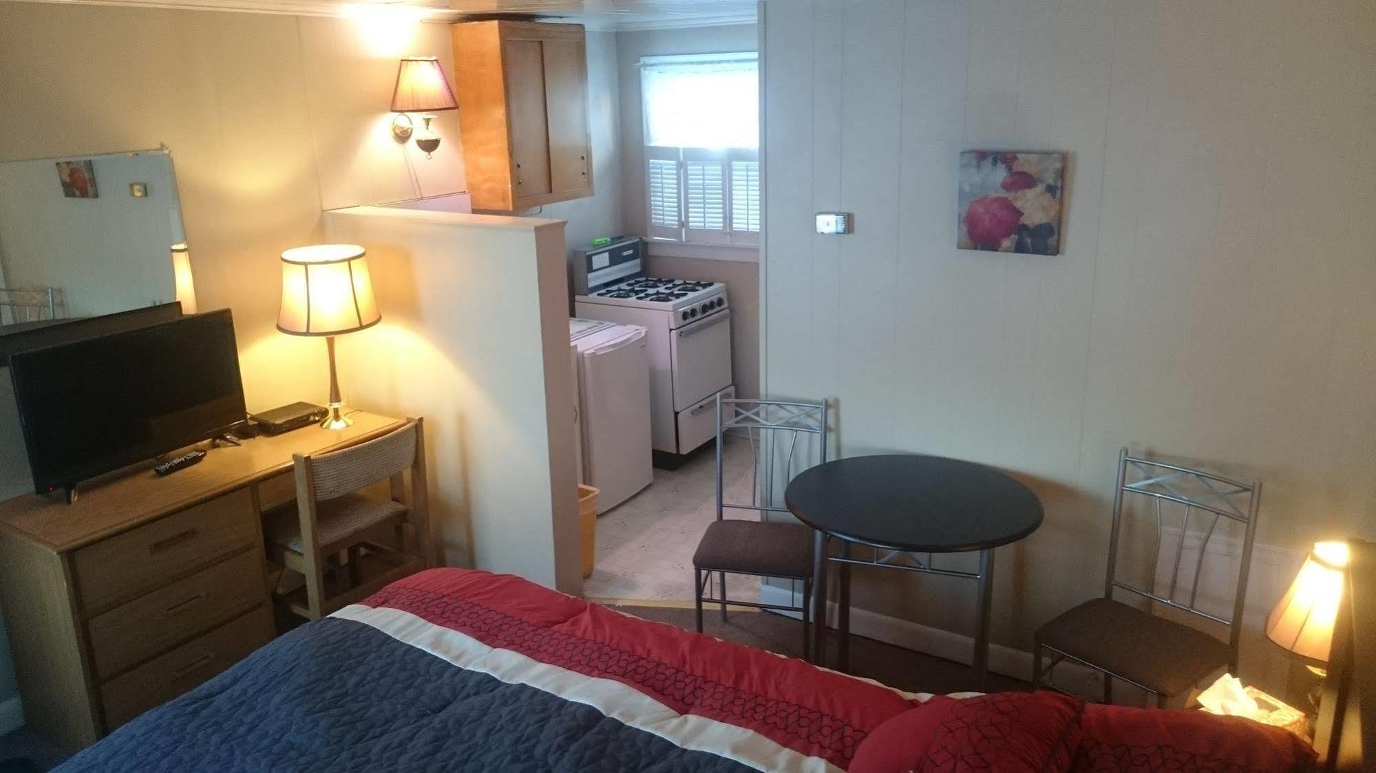 The White Horse Motel Cornwall Экстерьер фото