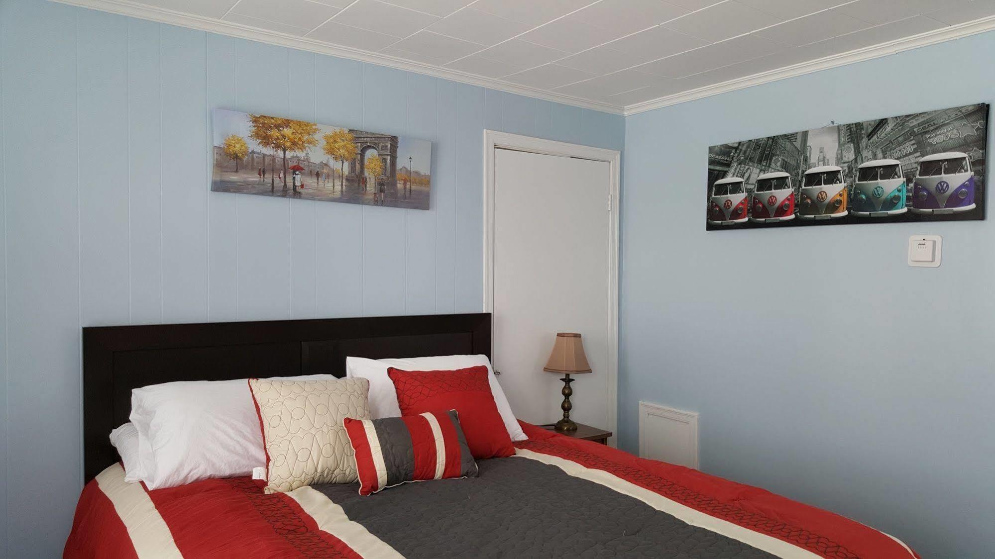 The White Horse Motel Cornwall Экстерьер фото